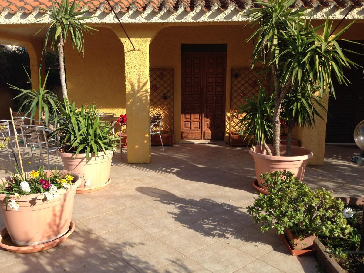 Acquamarina B&B La Maddalena  Buitenkant foto